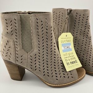 Toms 5.5 Booties